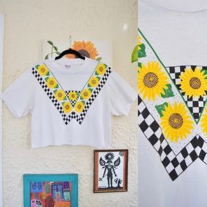 90s white yellow sunflower black white checkerboard crop top (L)